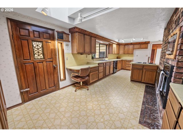 40645 Old Highway 30, Astoria, OR 97103