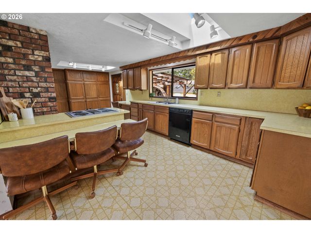 40645 Old Highway 30, Astoria, OR 97103