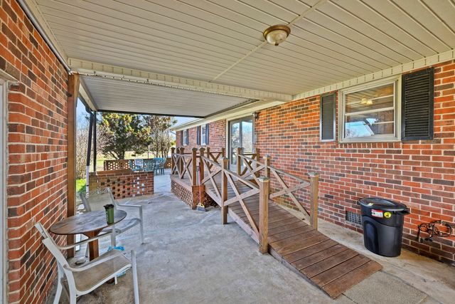 2521 Old Airport Rd, Hillsboro, TN 37342