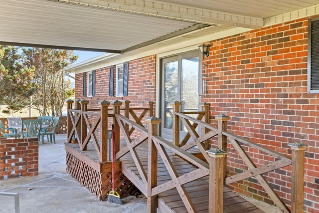 2521 Old Airport Rd, Hillsboro, TN 37342