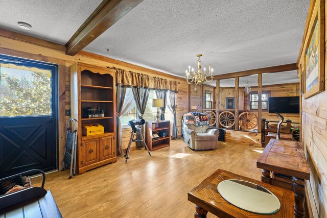 2521 Old Airport Rd, Hillsboro, TN 37342