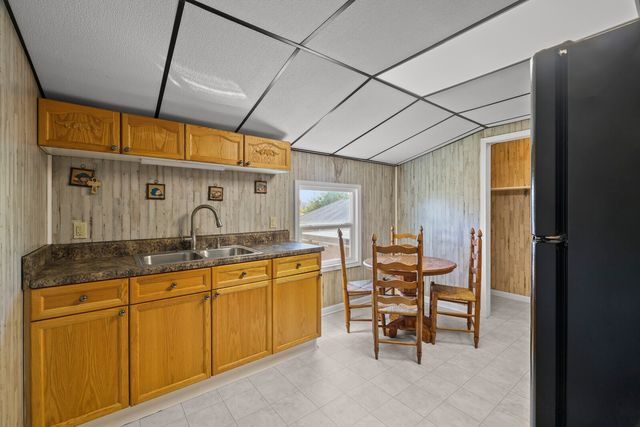 2521 Old Airport Rd, Hillsboro, TN 37342