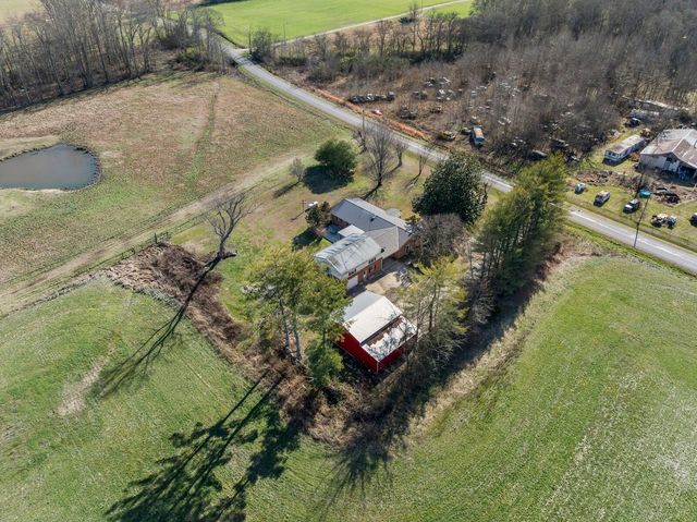 2521 Old Airport Rd, Hillsboro, TN 37342