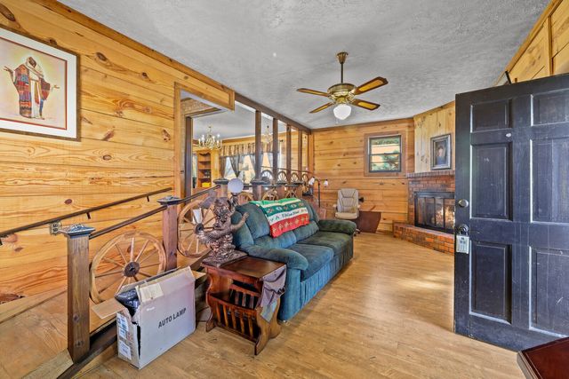 2521 Old Airport Rd, Hillsboro, TN 37342