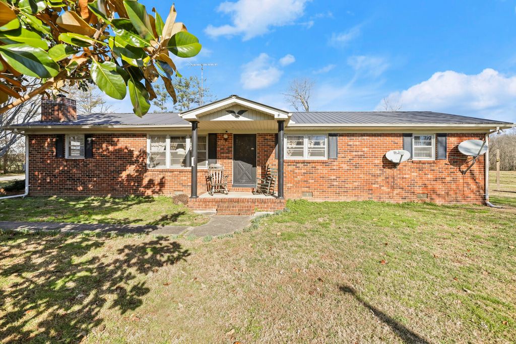 2521 Old Airport Rd, Hillsboro, TN 37342