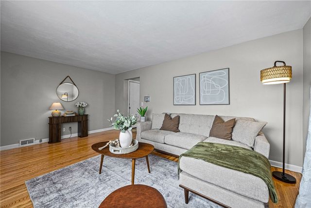 62 Sylvester Street, Rochester, NY 14621