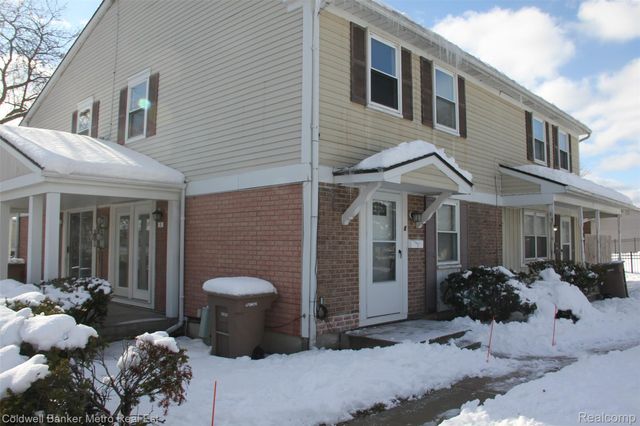 6 Beechwoode Lane, Pontiac, MI 48340