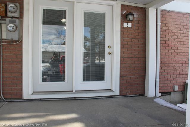 6 Beechwoode Lane, Pontiac, MI 48340