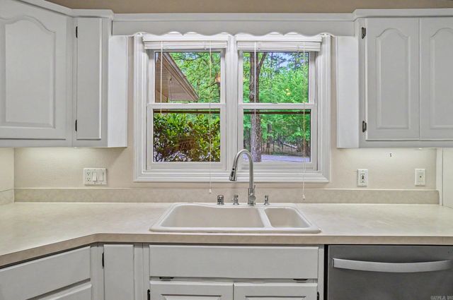 21 Surtidor Lane, Hot Springs Village, AR 71909