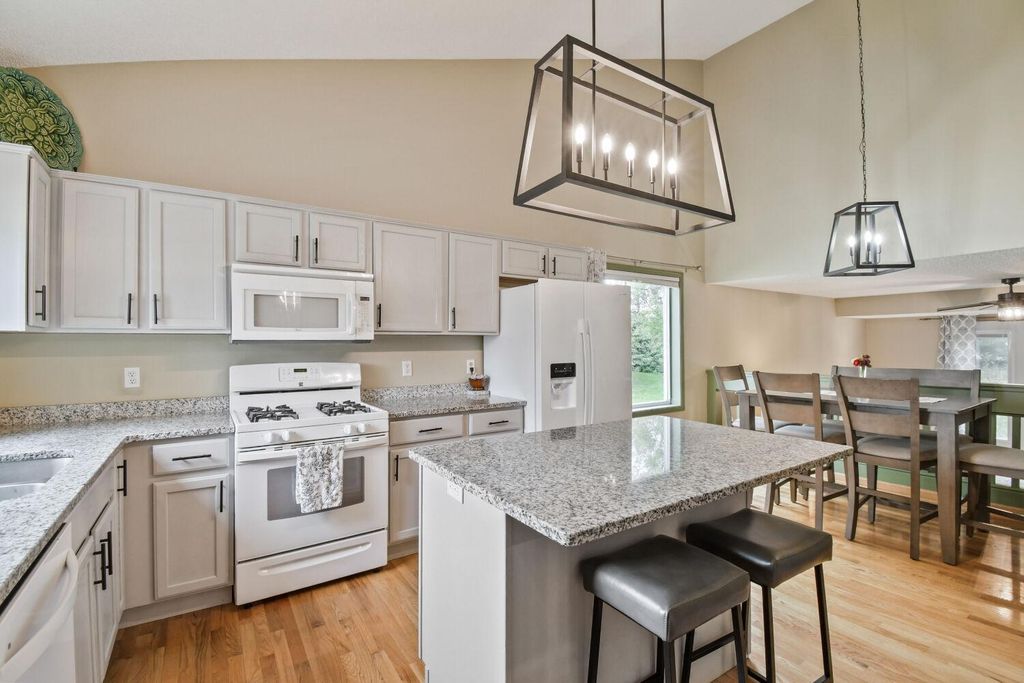 667 35th Street W, Hastings, MN 55033 — photo 4