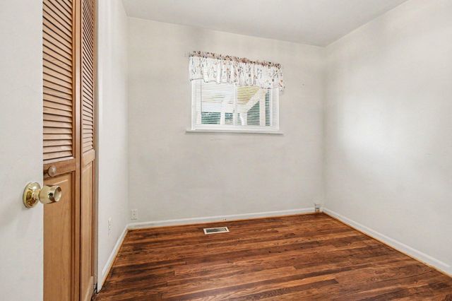 1307 Fall River Road, Ypsilanti, MI 48198