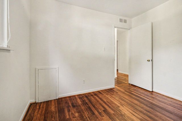 1307 Fall River Road, Ypsilanti, MI 48198