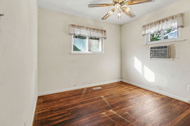 1307 Fall River Road, Ypsilanti, MI 48198