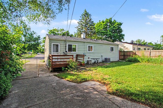 1307 Fall River Road, Ypsilanti, MI 48198
