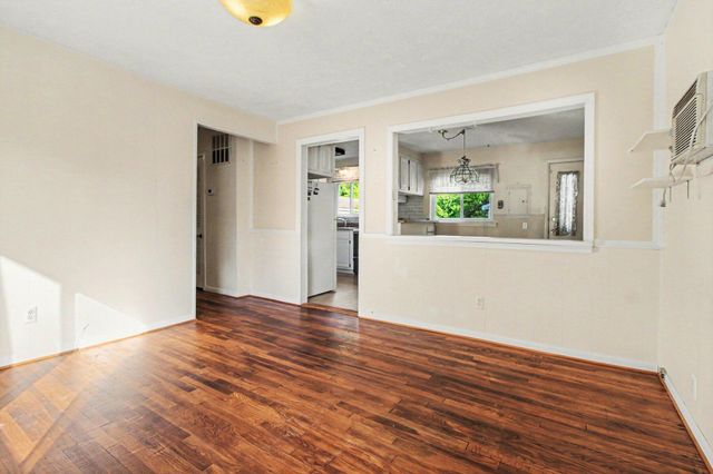 1307 Fall River Road, Ypsilanti, MI 48198