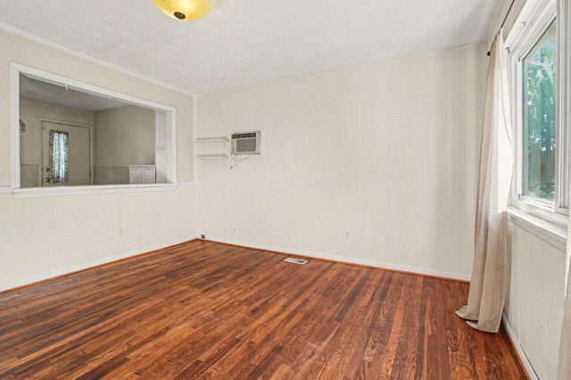 1307 Fall River Road, Ypsilanti, MI 48198