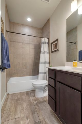 8827 Coal Bank Street NW, Albuquerque, NM 87114