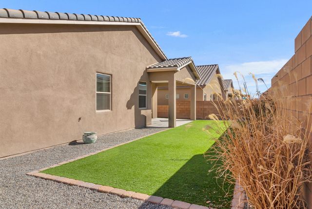 8827 Coal Bank Street NW, Albuquerque, NM 87114