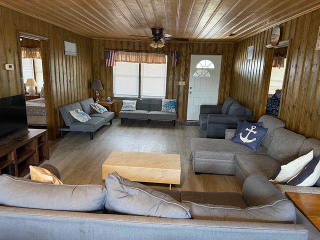313 56th Ave. N, North Myrtle Beach, SC 29582