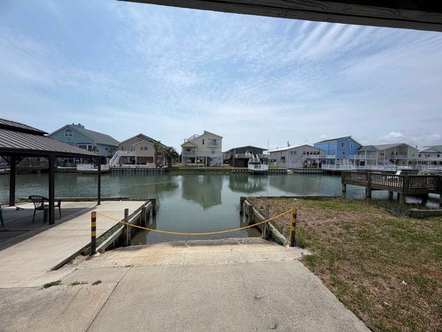 313 56th Ave. N, North Myrtle Beach, SC 29582
