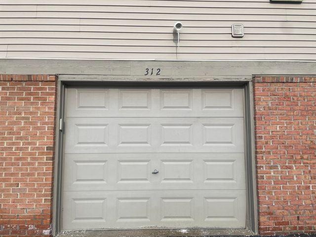 312 Marigold Circle, Westland, MI 48185