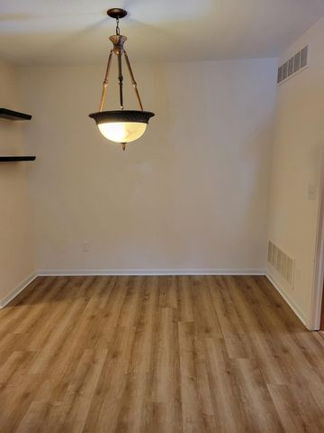 312 Marigold Circle, Westland, MI 48185