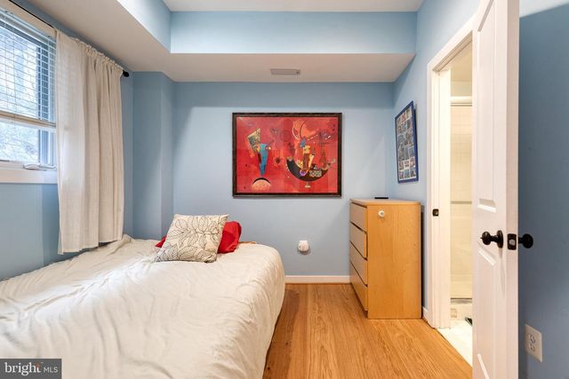 25 YOGURT LN, Baltimore, MD 21231