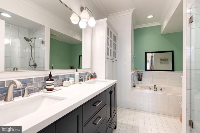 25 YOGURT LN, Baltimore, MD 21231