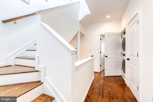 25 YOGURT LN, Baltimore, MD 21231
