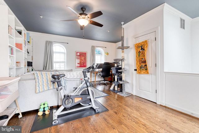 25 YOGURT LN, Baltimore, MD 21231