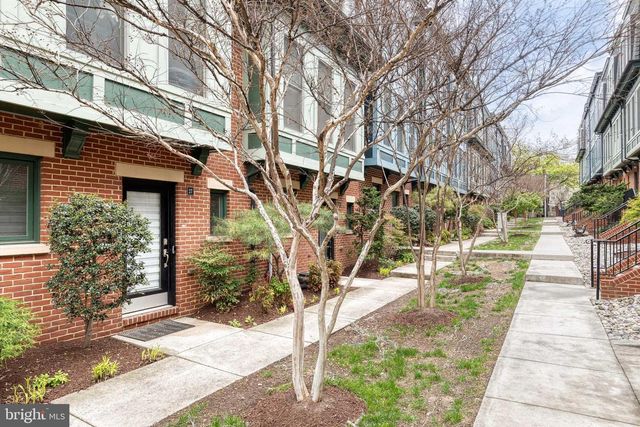25 YOGURT LN, Baltimore, MD 21231