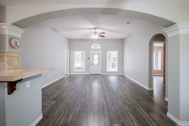 2811 Del Rio, San Antonio, TX 78203