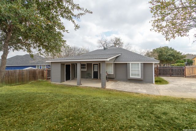 2811 Del Rio, San Antonio, TX 78203