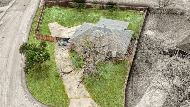 2811 Del Rio, San Antonio, TX 78203