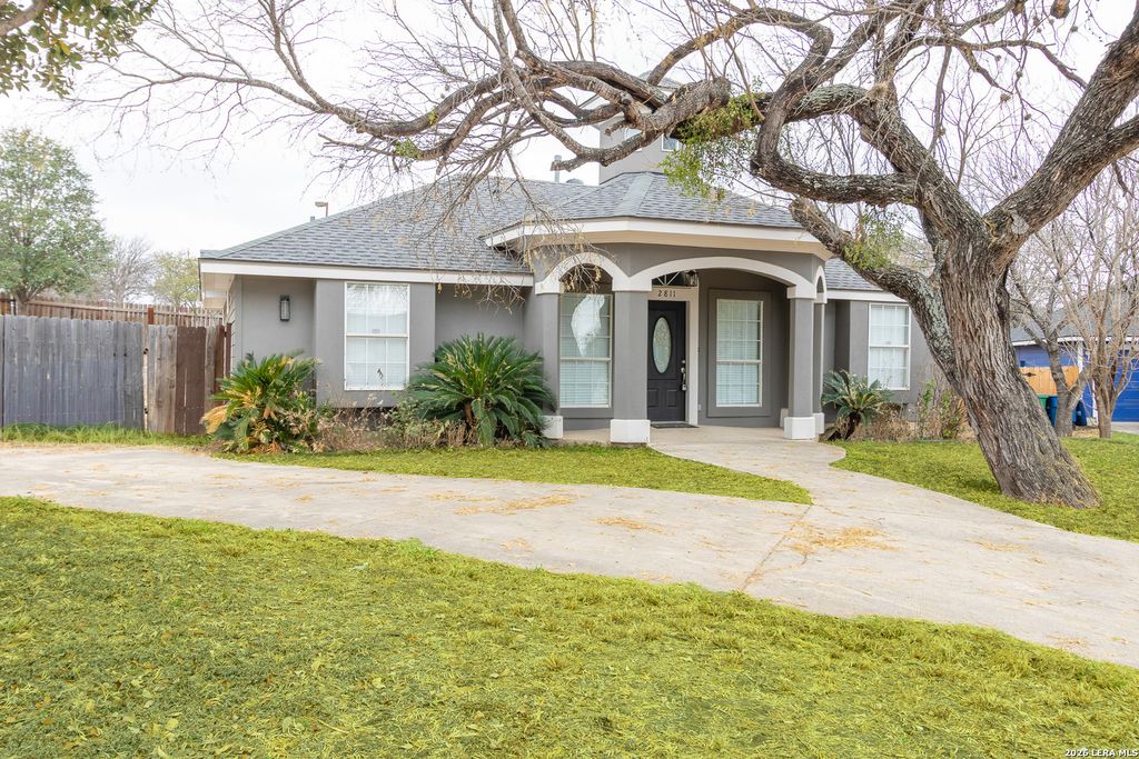 2811 Del Rio, San Antonio, TX 78203