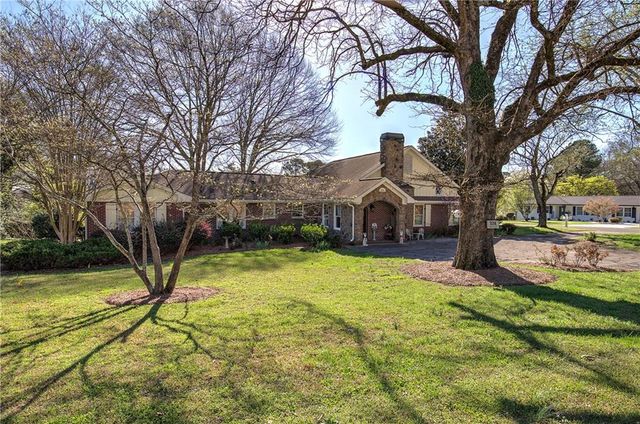 224 Hillcrest Drive, Calhoun, GA 30701