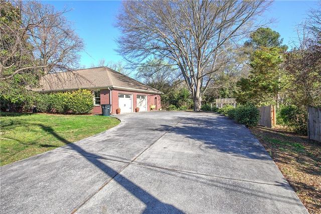 224 Hillcrest Drive, Calhoun, GA 30701