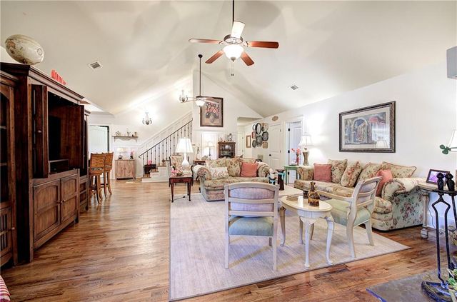 224 Hillcrest Drive, Calhoun, GA 30701