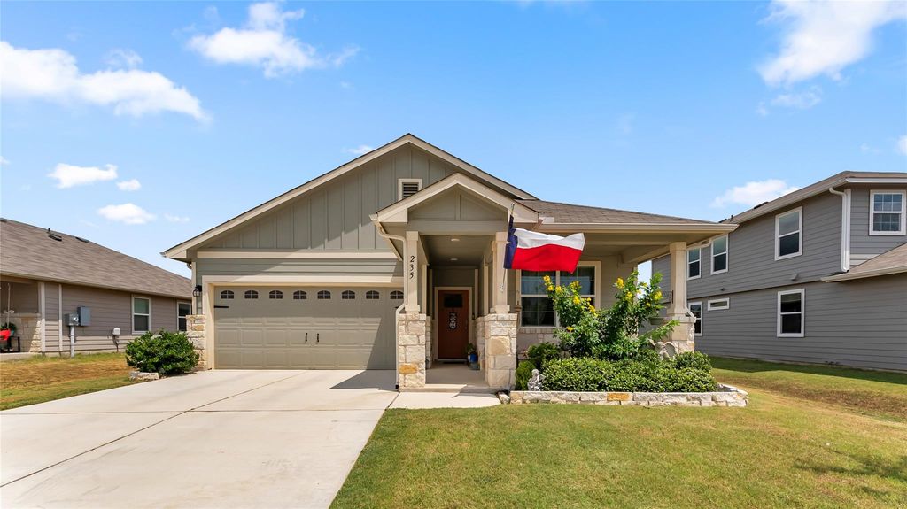 235 Bunting LN, Bertram, TX 78605