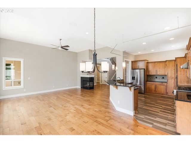32092 Sw WILLAMETTE Way E, Wilsonville, OR 97070