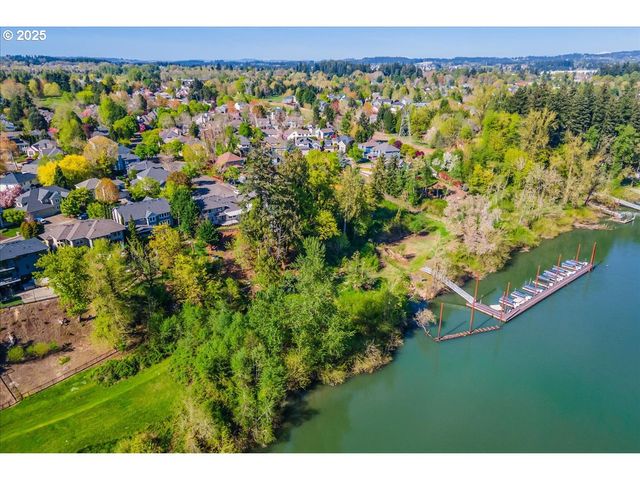 32092 Sw WILLAMETTE Way E, Wilsonville, OR 97070