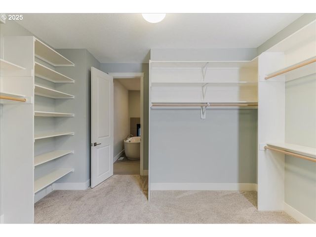 32092 Sw WILLAMETTE Way E, Wilsonville, OR 97070