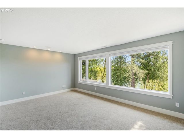 32092 Sw WILLAMETTE Way E, Wilsonville, OR 97070