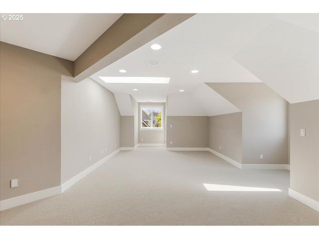 32092 Sw WILLAMETTE Way E, Wilsonville, OR 97070