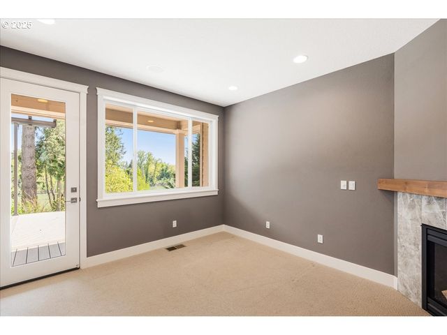 32092 Sw WILLAMETTE Way E, Wilsonville, OR 97070