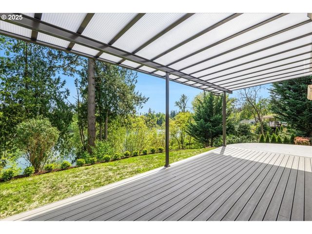 32092 Sw WILLAMETTE Way E, Wilsonville, OR 97070
