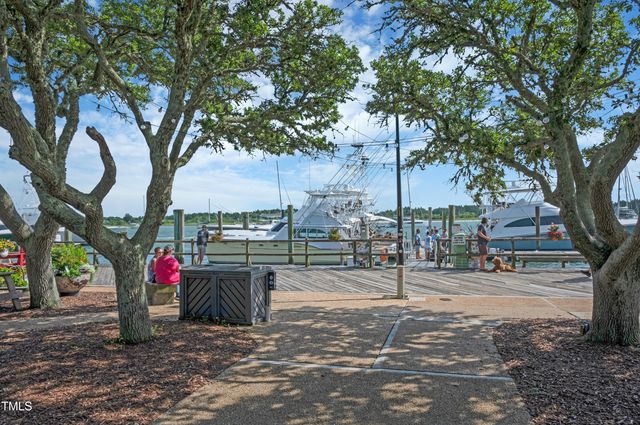 813 Broad Street, Beaufort, NC 28516