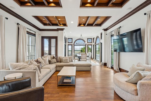 24 Seagrass Lane, Isle Of Palms, SC 29451