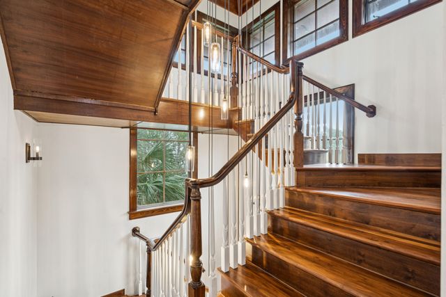 24 Seagrass Lane, Isle Of Palms, SC 29451