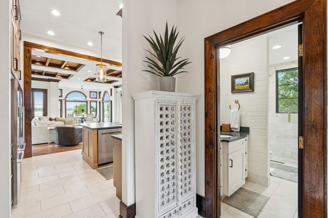 24 Seagrass Lane, Isle Of Palms, SC 29451